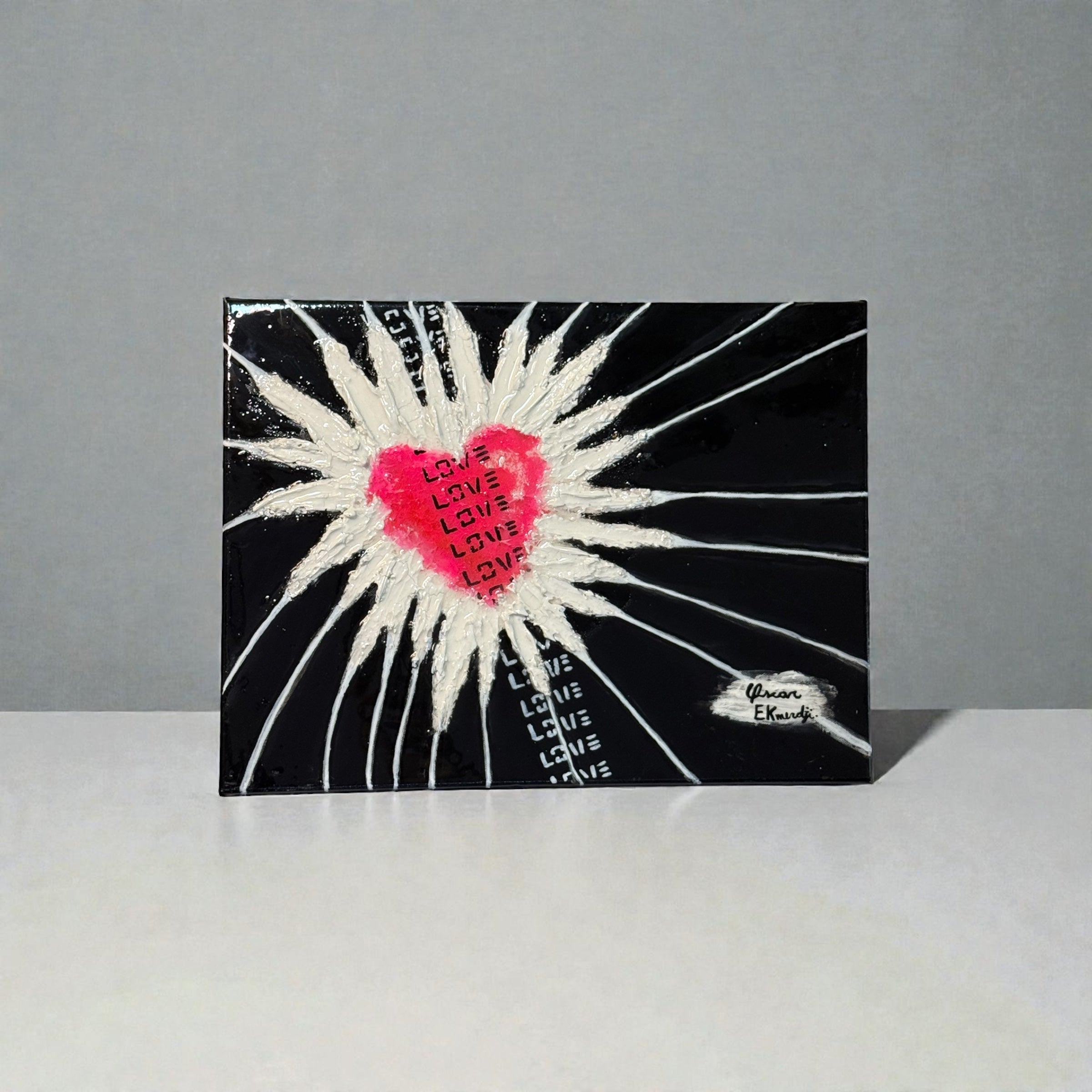 LOVE Explosion – Heart Series