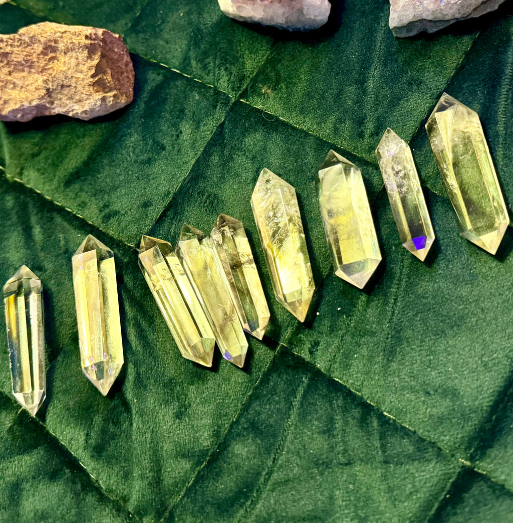 Natural Citrine Points – High-Grade Solar Energy Crystals